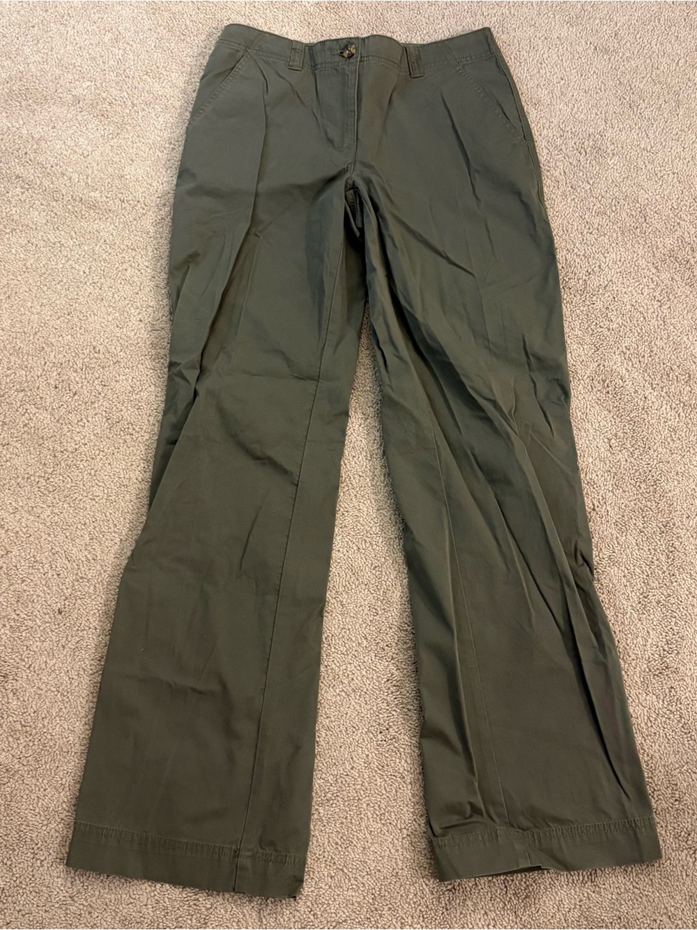 L.L. Bean Women’s Olive Green Cotton/Rayon Bamboo Blend Work/Outdoor Pants; 6M/T